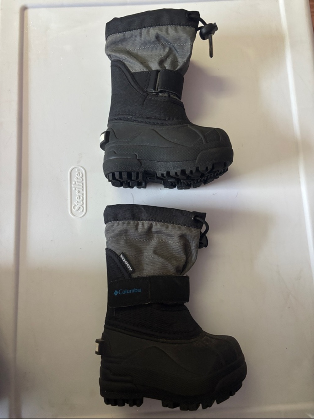 Columbia Black and Gray Kids' Snow Boots with Drawstring Cuff